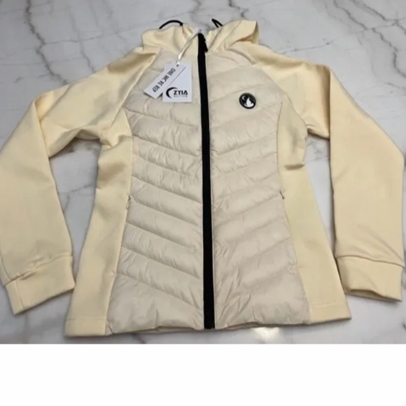 Zyia Courchevel Fleece Hybrid Jacket. Size medium - Picture 5 of 8